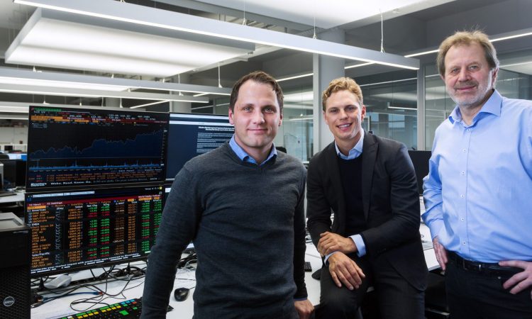 Das Gründerteam von Scalable Capital: Florian Prucker, Erik Podzuweit und Prof. Dr. Stefan Mittnik (v.l., Foto: Scalable Capital)