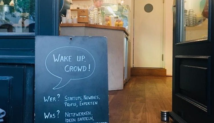 Wake up, Crowd! Startups – Network – Crowdfunding