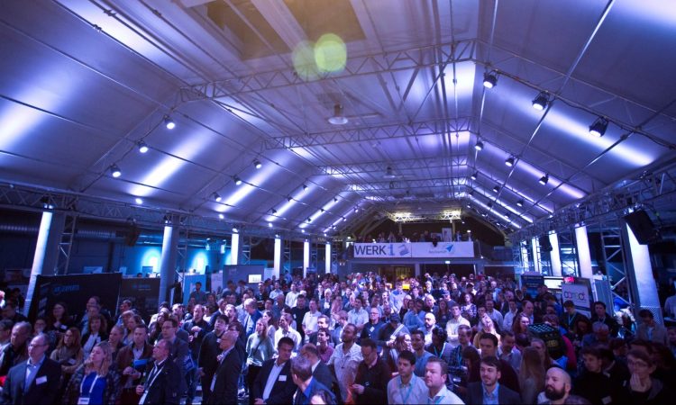 Baystartup Demo Night in der Tonhalle in München