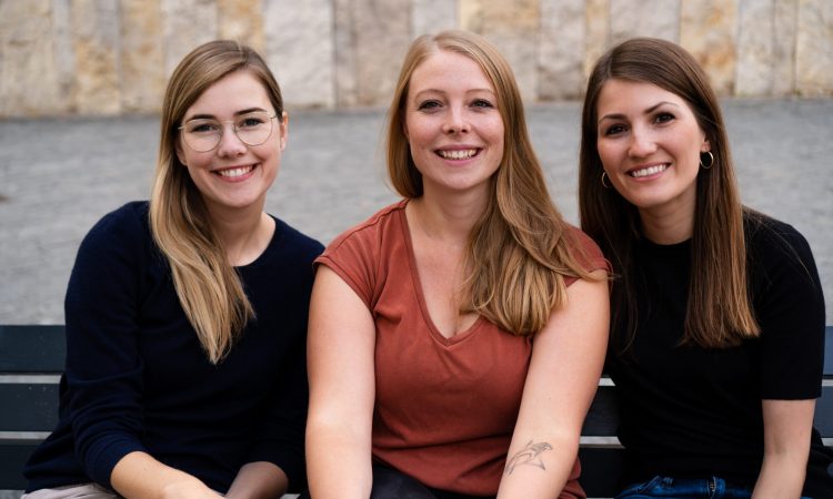 Die Jesango-Gründerinnen Alina Friedrichs, Catja Günther und Sophia Wittrock (v.l.)