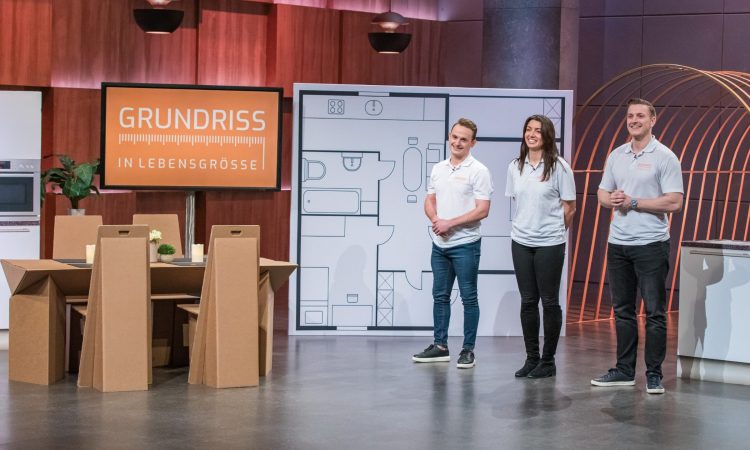 Das Gründerteam von Grundriss in Lebensgröße: Maximilian Mühlegg, Gissou Ataee und Lucas Nummer (v.l.)