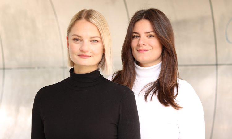 Die Peeku-Gründerinnen Nicole Gruber und Anabel Romero (v.l.)